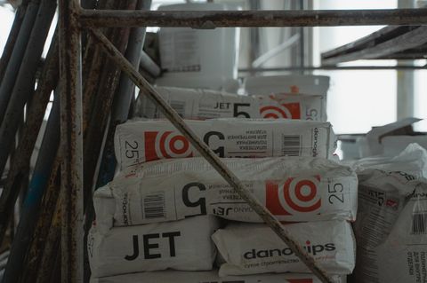 Ошибка №1: Экономия на выравнивании стен «под правило»