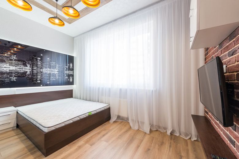 Материалы и покрытия: что выдержит тест на устойчивость к царапинам и влажной