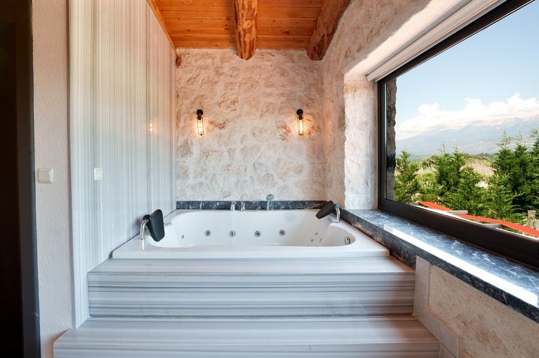 Натуральный камень в SPA-зоне: статус и ограничения